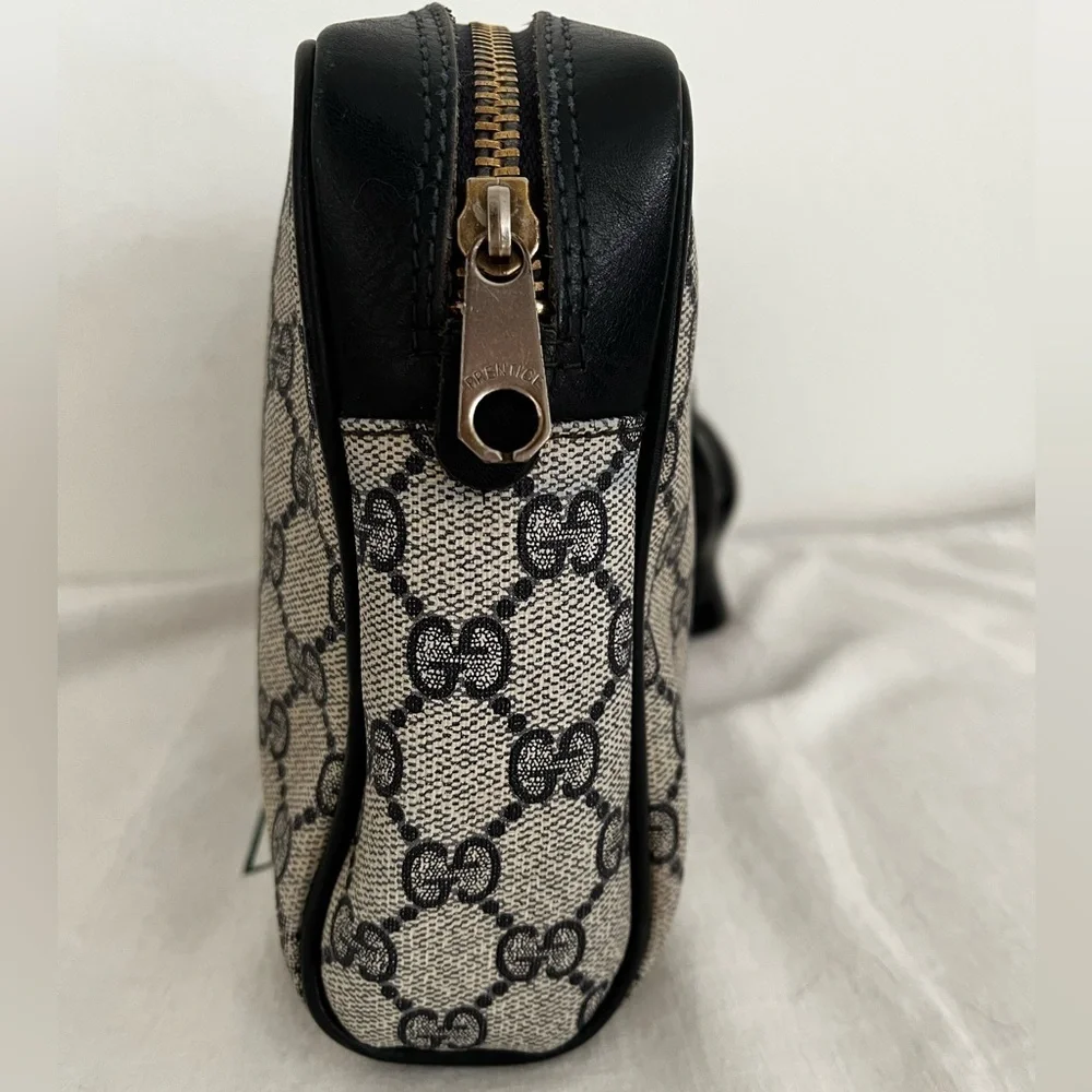 Gucci Blue GG Supreme Sherry Line Clutch Cosmetic Pouch Late1970s-84 Collectible